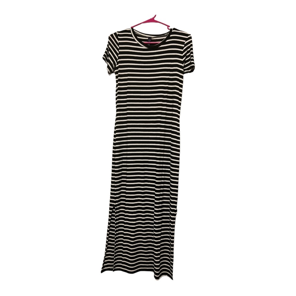 Soft stitch dress to impress black and white size small